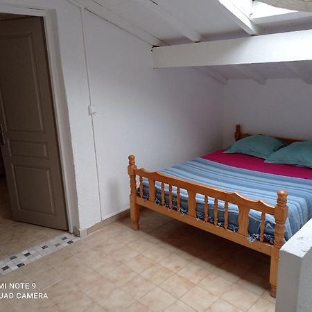 Gites Le Pressoir Vias Luaran gambar