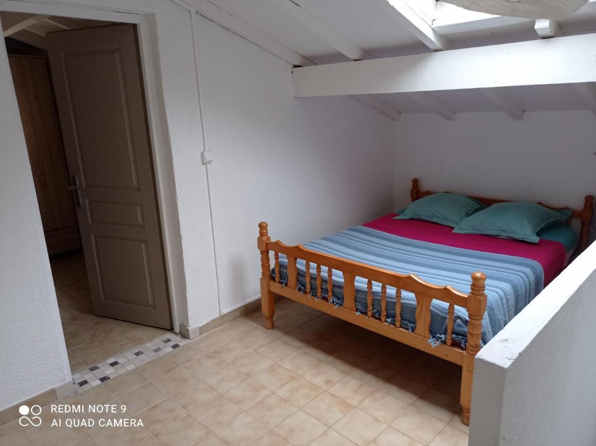 Gites Le Pressoir Vias Luaran gambar